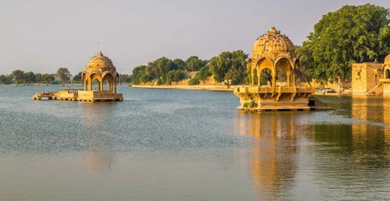 gadisar lake jaisalmer